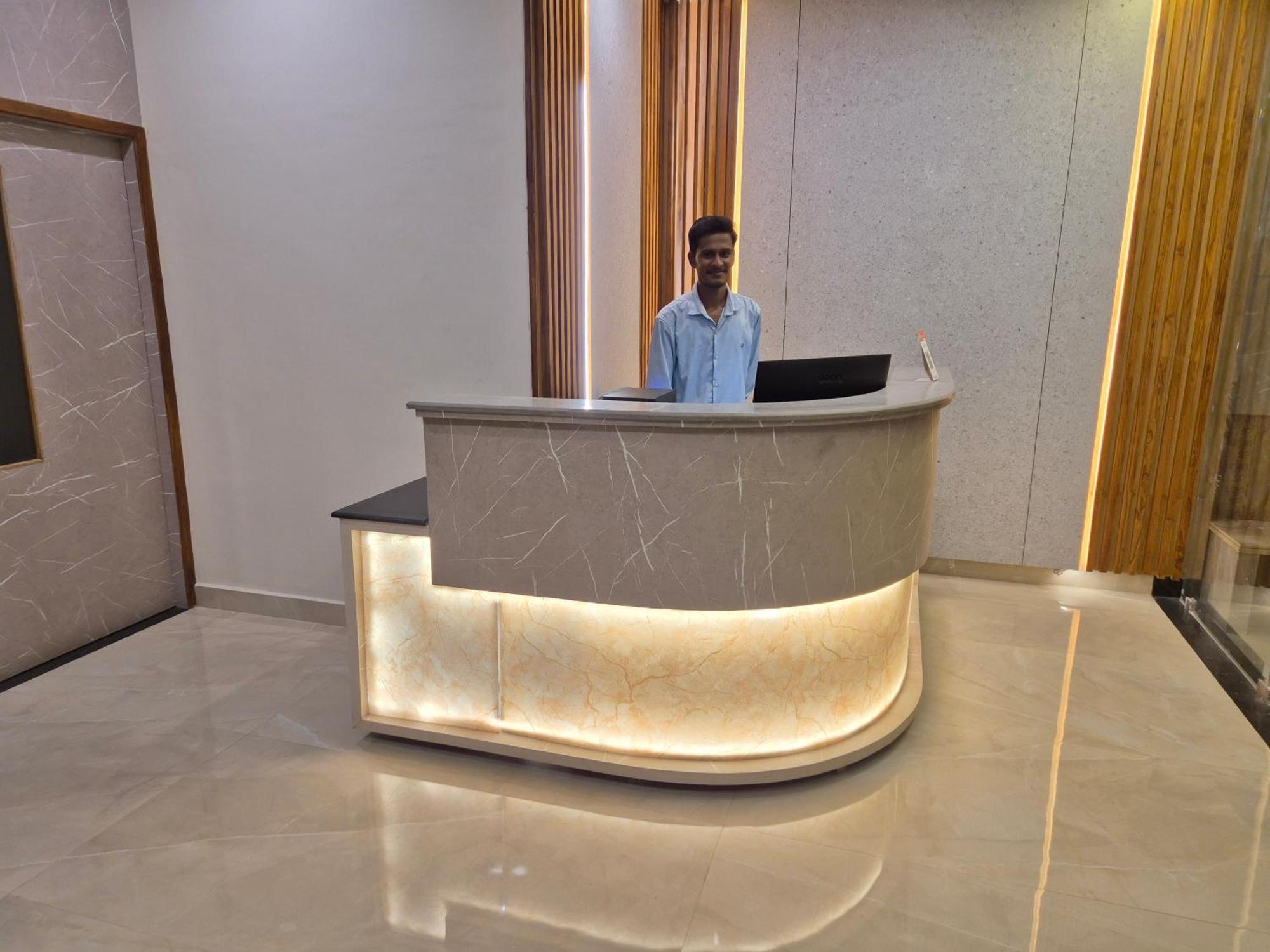 Hotel Janas Tirupati Exterior foto