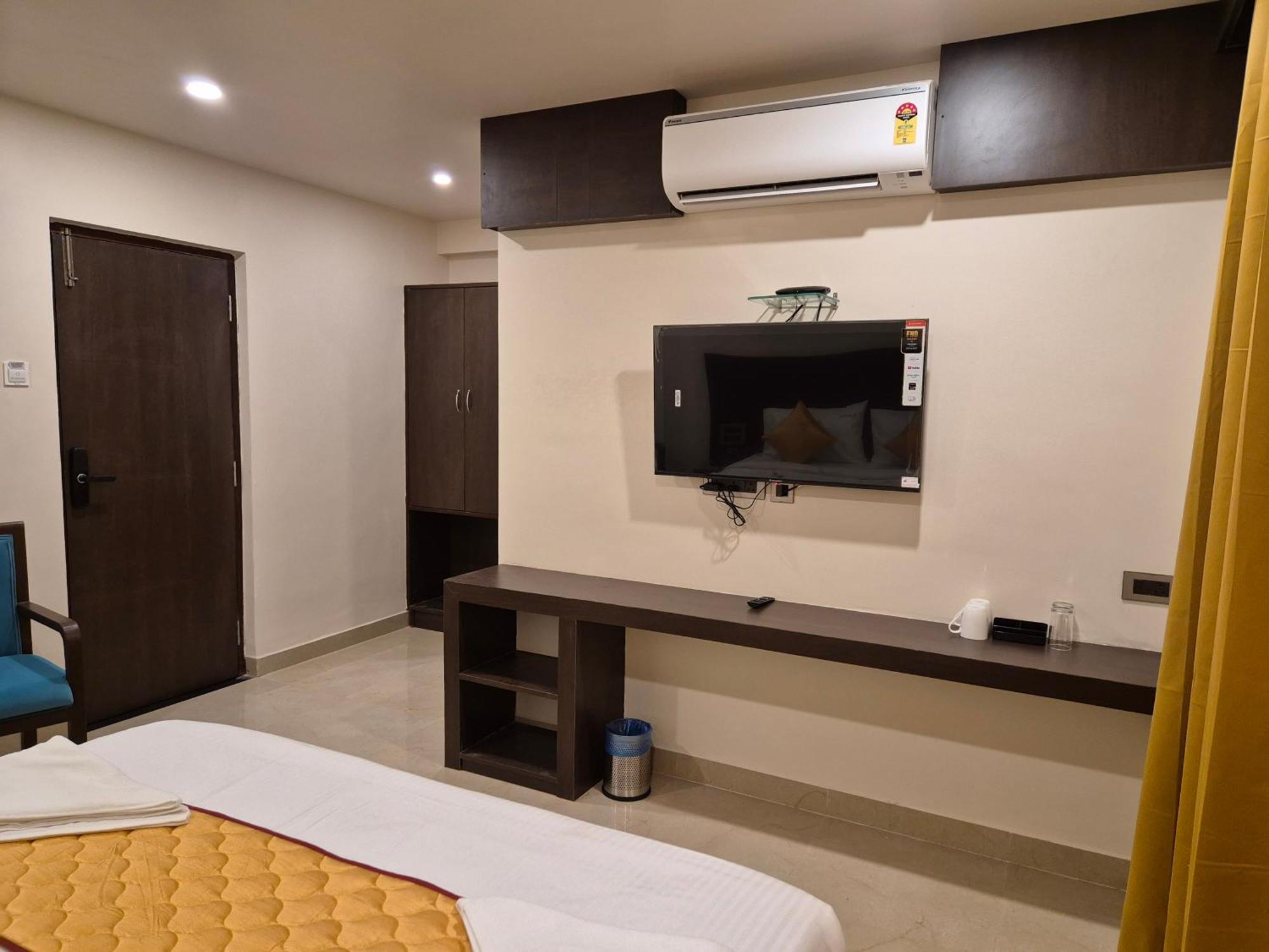 Hotel Janas Tirupati Exterior foto