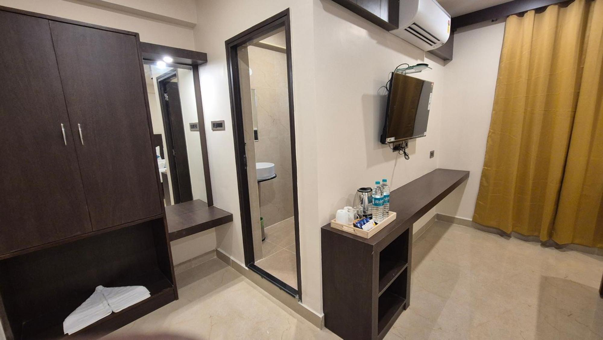 Hotel Janas Tirupati Exterior foto